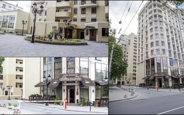 Гостиница Роскошные аппартаменты в центре города вид на фасад