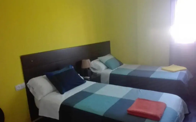 Отель Campomanes Apartaments комната для гостей
