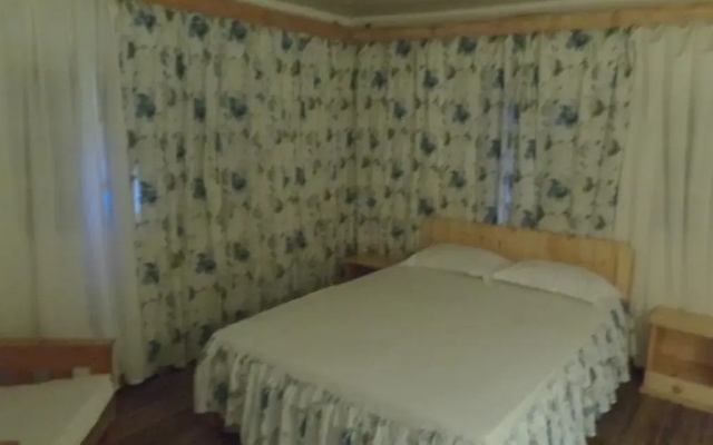 Green Land Lodge