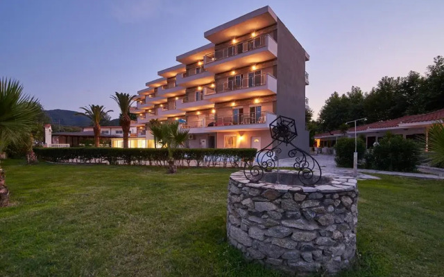 Hotel Sarti Beach вид на фасад