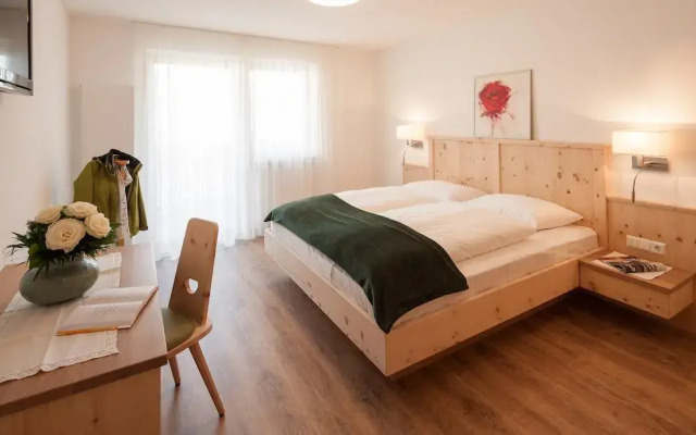 Отель Garni Appartment Wagnerhof Парчинес комната для гостей