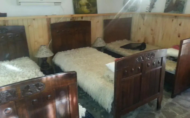 Отель Guest House Bai Petko Хисаря комната для гостей