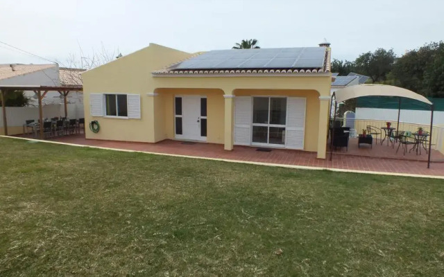 Отель Moradia Vale de Eguas вид на фасад