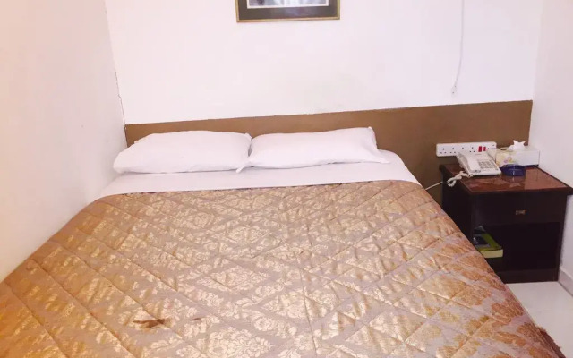 Отель Gold Plaza Guest House комната для гостей