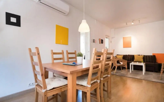 Апартаменты Avenida Apartments Vallhonrat комната для гостей