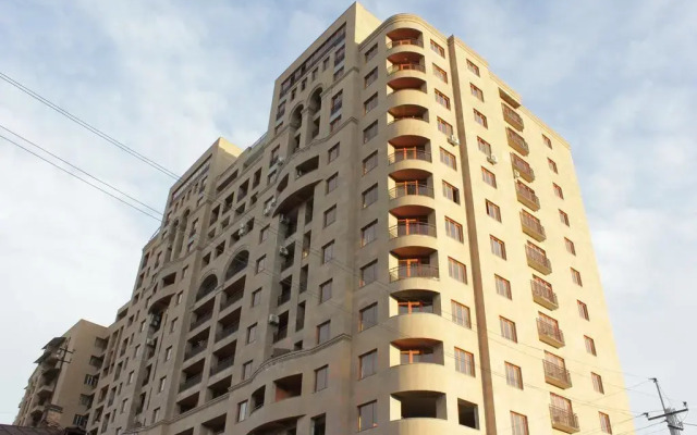Апартаменты Rent in Yerevan - Apartments on Sakharov Square вид на фасад