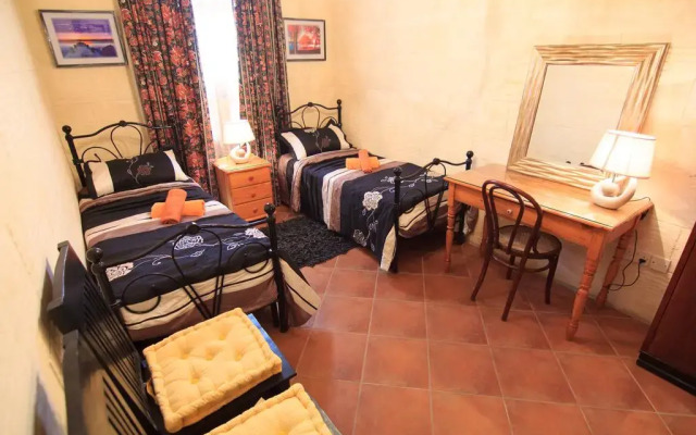 Отель Ta' Bejza Holiday Home with Private Pool комната для гостей