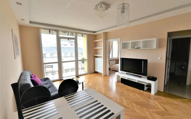 Отель Stars Apartaments Centrum Польша, Варшава - отзывы, цены и фото номеров - забронировать отель Stars Apartaments Centrum онлайн комната для гостей