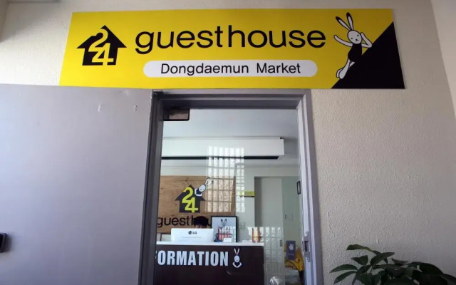 Отель 24 Guesthouse Dongdaemun Market вид на фасад