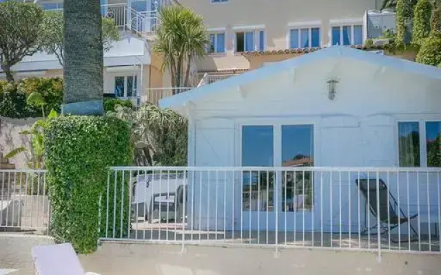 Отель Hôtel La Fiancée Du Pirate Франция, Ницца - отзывы, цены и фото номеров - забронировать отель Hôtel La Fiancée Du Pirate онлайн вид на фасад