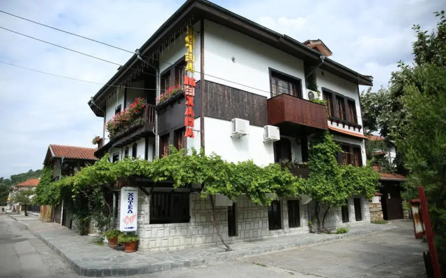 Oazis Family Hotel вид на фасад