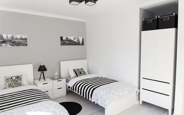 Отель Warsawrent Hit Apartments Польша, Варшава - отзывы, цены и фото номеров - забронировать отель Warsawrent Hit Apartments онлайн комната для гостей