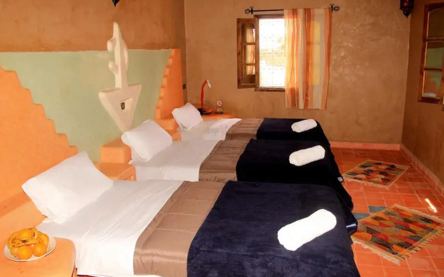 Отель Riad Ouzine Merzouga Марокко, Мерзуга - отзывы, цены и фото номеров - забронировать отель Riad Ouzine Merzouga онлайн комната для гостей
