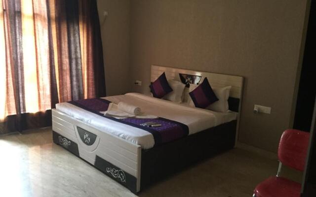Hotel Golden Residency комната для гостей