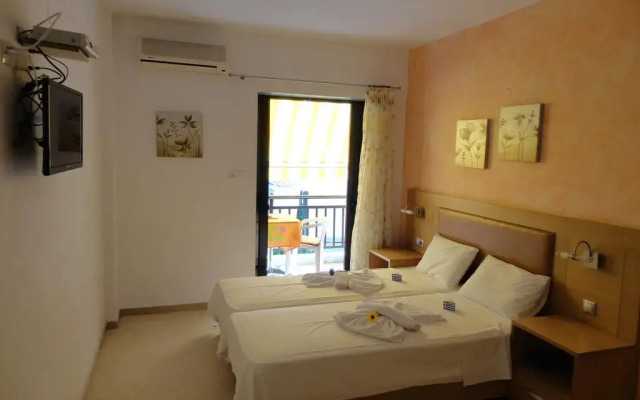 Апартаменты Maik Apartments комната для гостей