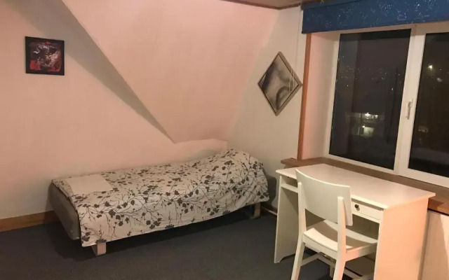 Отель Rundvejen Apartment with private garden Дания, Алборг - отзывы, цены и фото номеров - забронировать отель Rundvejen Apartment with private garden онлайн комната для гостей