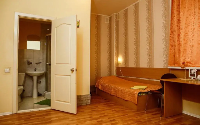 Отель Меблированные комнаты Inn Fontannaya Пермь комната для гостей