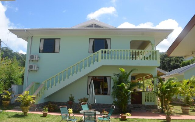 Green Palm Self Catering and Chalets 2