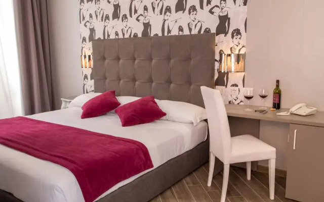 Отель Frattina Rooms комната для гостей