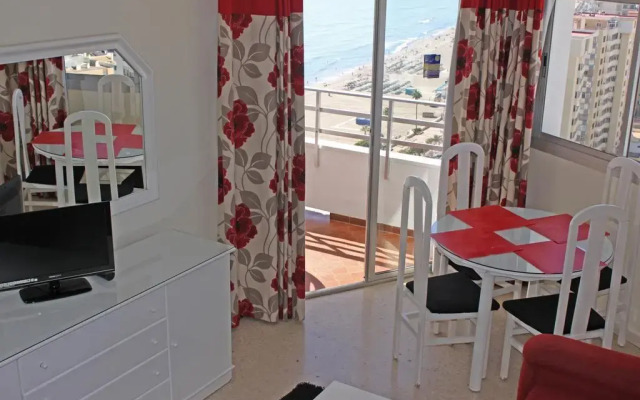 Отель Club Maritimo at Ronda III Испания, Фуэнхирола - отзывы, цены и фото номеров - забронировать отель Club Maritimo at Ronda III онлайн комната для гостей