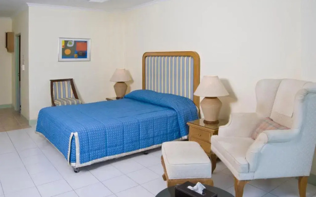 Апартаменты Jomtien View Talay 1 Studio Apartment Паттайя комната для гостей