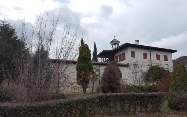 Family Hotel Dinchova kushta вид на фасад