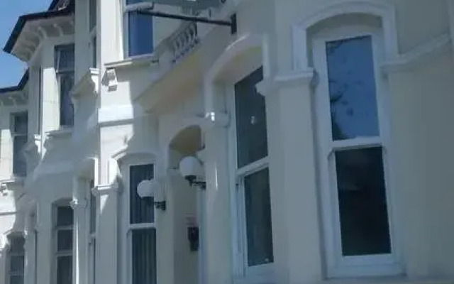 Отель Seafield House вид на фасад