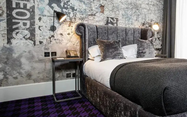 Отель Malmaison Glasgow Глазго комната для гостей
