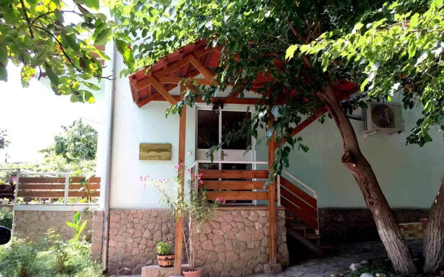 Отель Green Stone B&B вид на фасад
