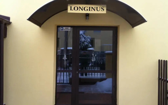 Отель Pensjonat Longinus вид на фасад