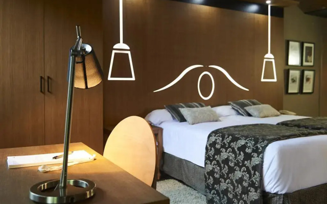 Отель Plaza Gipuzkoa Studios Suites комната для гостей