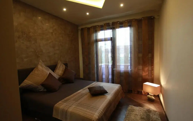 Отель Brown Cottage Apartment Болгария, София - отзывы, цены и фото номеров - забронировать отель Brown Cottage Apartment онлайн комната для гостей