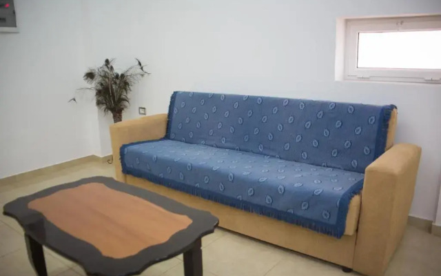 Отель Aleksander Apartments Албания, Ксамил - отзывы, цены и фото номеров - забронировать отель Aleksander Apartments онлайн комната для гостей
