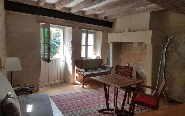 Отель Gite Chateau De Chaintres Сомюр комната для гостей