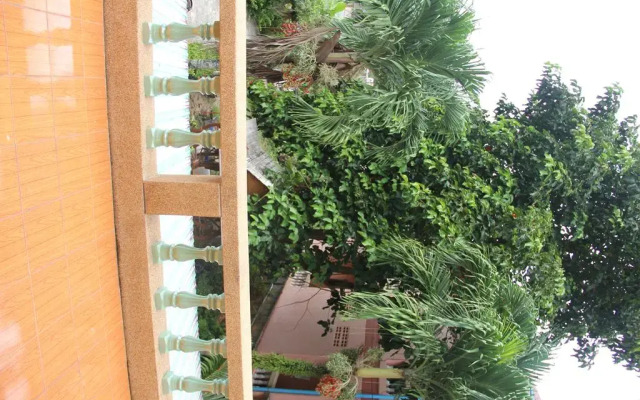 Отель House Near Beach вид на фасад