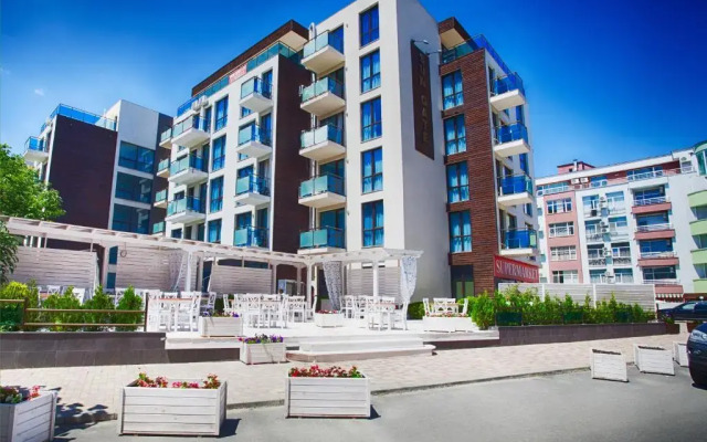 Отель Sun Gate Aparthotel Болгария, Солнечный берег - отзывы, цены и фото номеров - забронировать отель Sun Gate Aparthotel онлайн вид на фасад