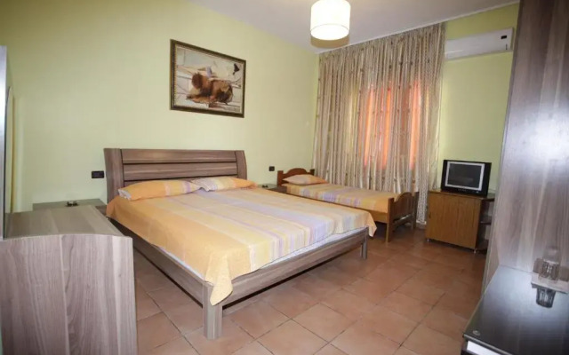 Отель Alen Bar Hotel Албания, Тирана - отзывы, цены и фото номеров - забронировать отель Alen Bar Hotel онлайн комната для гостей