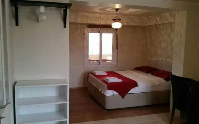 Отель Ephesus Selcuk Castle View Suites Сельчук комната для гостей