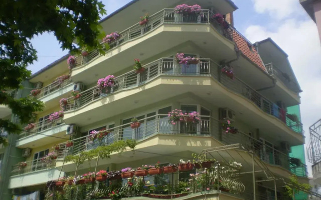 Отель Guest House Ekaterina вид на фасад