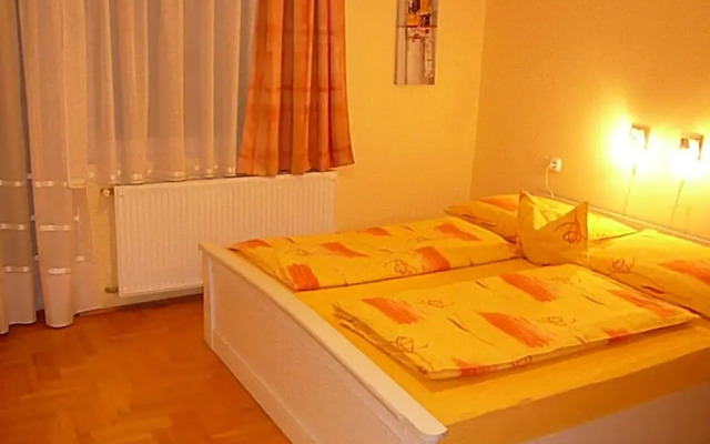 Отель Erika Apartman комната для гостей