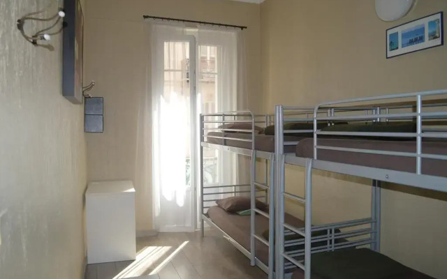 Отель Backpackers Chez Patrick Франция, Ницца - отзывы, цены и фото номеров - забронировать отель Backpackers Chez Patrick онлайн комната для гостей