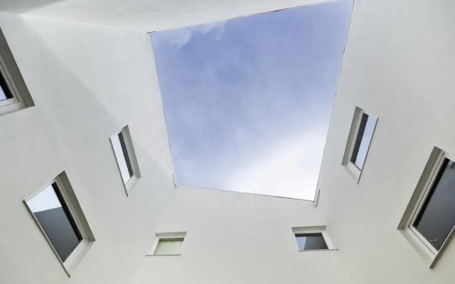 Отель Feeling Lisbon Pátio Chiado вид на фасад