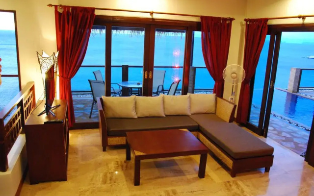 Отель Eagles Nest Villa Ланта комната для гостей