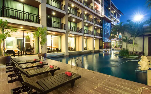 Отель Royal Thai Pavilion Hotel Таиланд, Паттайя - отзывы, цены и фото номеров - забронировать отель Royal Thai Pavilion Hotel онлайн бассейн