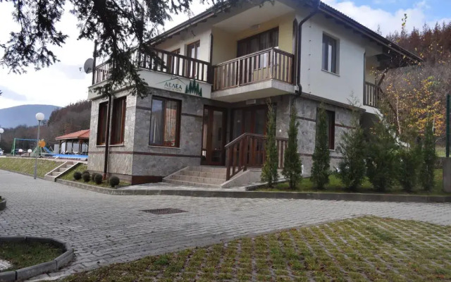 Отель Aelea Complex вид на фасад