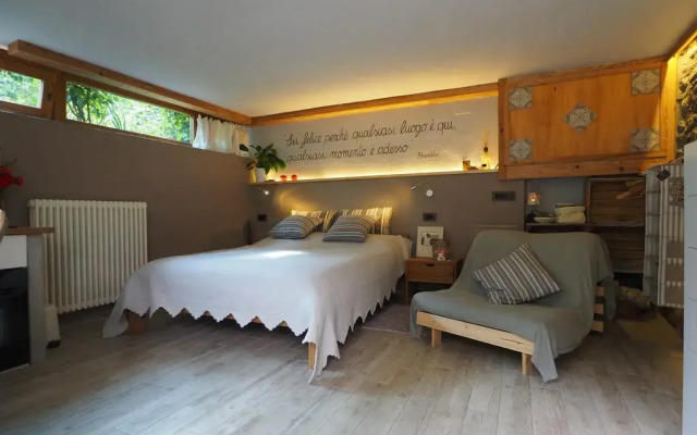 Отель Grange Epiney Bed & Breakfast Ла-Саль комната для гостей