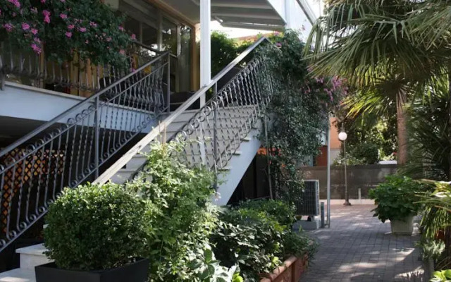 Hotel Bellerofonte Римини