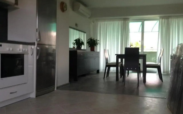 Отель Donche Apartment Болгария, Пловдив - отзывы, цены и фото номеров - забронировать отель Donche Apartment онлайн комната для гостей