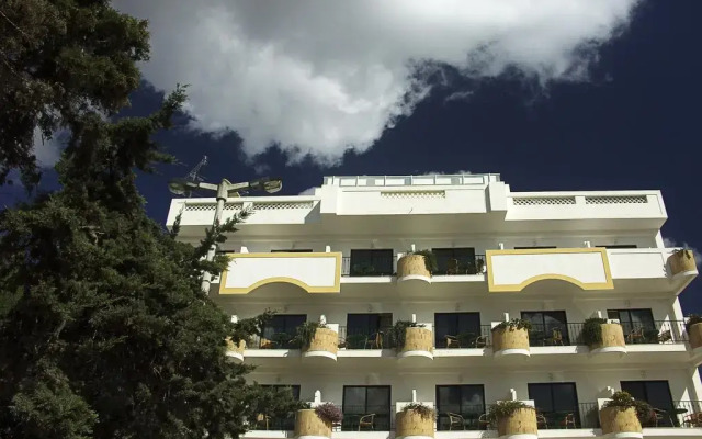 Hotel Marina Rio вид на фасад