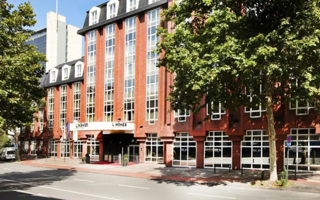 Отель Lindner Hotel City Plaza Германия, Кёльн - 8 отзывов об отеле, цены и фото номеров - забронировать отель Lindner Hotel City Plaza онлайн вид на фасад